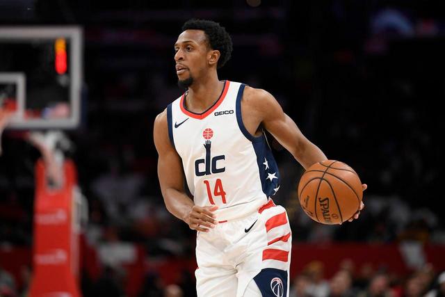 又见穆里尼奥时刻 一人搅乱欧冠全局 狂人闪回