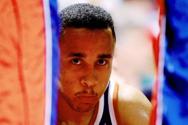 浓眉40+16詹姆斯18+8+8 湖人终结灰熊4连胜