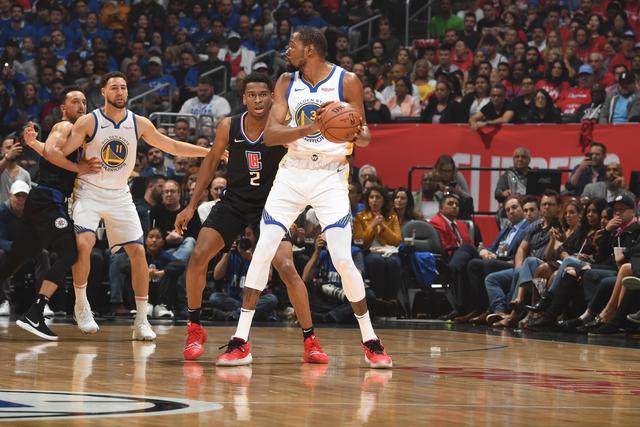 羽毛球亚锦赛：石宇奇王祉怡晋级决赛 国羽提前包揽女双冠亚军